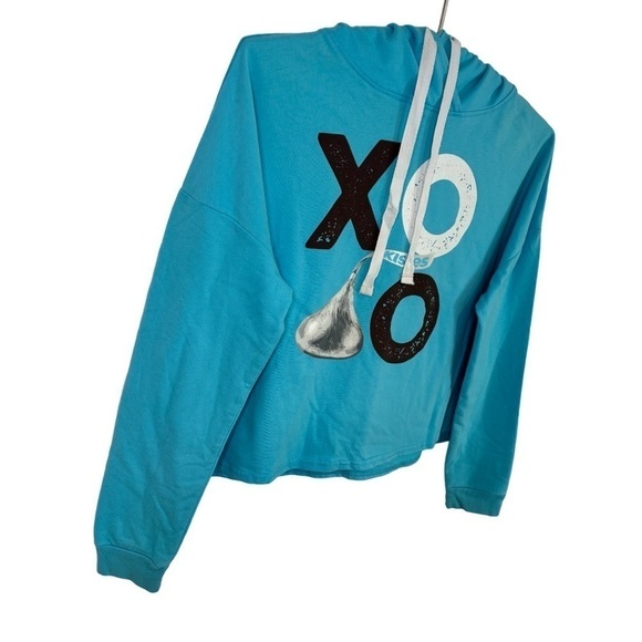 HERSHEYS KISSES LONG SLEEVE CROP HOODIE CHOCOLATE KISS PRINT SHIRT, SIZE M - Picture 3 of 8